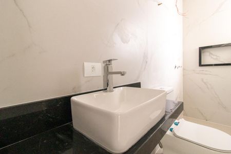Casa de condomínio à venda com 139m², 3 quartos e 2 vagas Casa de condomínio à venda com 139m², 3 quartos e 2 vagasBanheiro Social