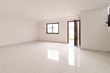 Casa de condomínio à venda com 139m², 3 quartos e 2 vagas Casa de condomínio à venda com 139m², 3 quartos e 2 vagasSala