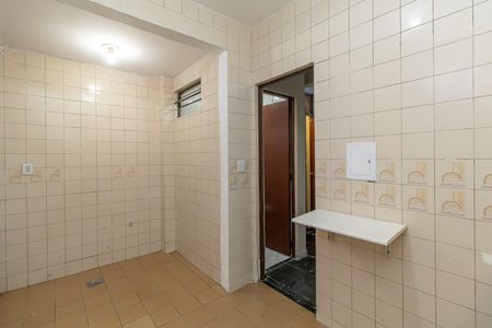 Cozinha de casa de condomínio à venda com 2 quartos, 66m² em Dona Clara, Belo Horizonte