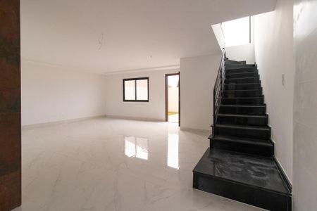 Casa de condomínio à venda com 139m², 3 quartos e 2 vagas Casa de condomínio à venda com 139m², 3 quartos e 2 vagasDetalhe Sala