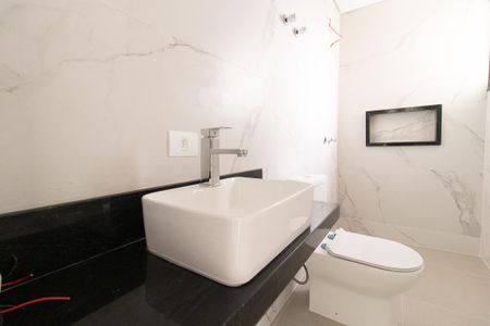 Casa de condomínio à venda com 139m², 3 quartos e 2 vagas Casa de condomínio à venda com 139m², 3 quartos e 2 vagasBanheiro da Suíte