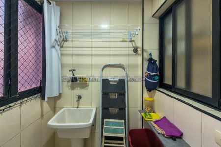 Área de Serviço de apartamento para alugar com 2 quartos, 75m² em Vila Tupi, Praia Grande