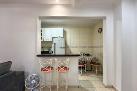 Cozinha  de apartamento para alugar com 2 quartos, 75m² em Vila Tupi, Praia Grande