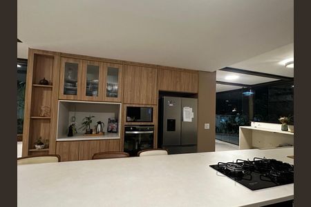 Casa de condomínio à venda com 356m², 4 quartos e 4 vagas Casa de condomínio à venda com 356m², 4 quartos e 4 vagasFoto 06