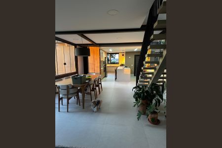 Foto 01 de casa de condomínio à venda com 4 quartos, 356m² em Tarumã, Barueri