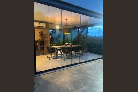 Casa de condomínio à venda com 356m², 4 quartos e 4 vagas Casa de condomínio à venda com 356m², 4 quartos e 4 vagasFoto 24