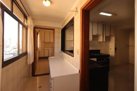 Apartamento à venda com 109m², 3 quartos e 1 vagaÁrea de Serviço