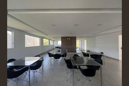 Apartamento para alugar com 50m², 2 quartos e 1 vaga Apartamento para alugar com 50m², 2 quartos e 1 vagaÁrea comum - Salão de festas