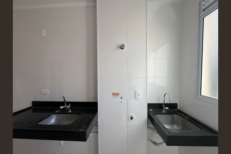 Apartamento para alugar com 50m², 2 quartos e 1 vaga Apartamento para alugar com 50m², 2 quartos e 1 vagaCozinha e Área de Serviço