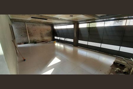 Casa à venda com 4 quartos, 210m² em Jardim Paraiso, Barueri