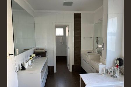 Casa à venda com 4 quartos, 460m² em Tamboré, Santana de Parnaíba
