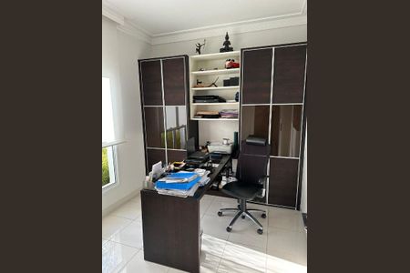 Casa à venda com 4 quartos, 460m² em Tamboré, Santana de Parnaíba