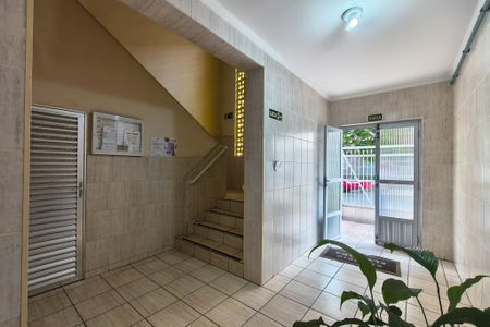 Hall de entrada de apartamento para alugar com 1 quarto, 50m² em Canto do Forte, Praia Grande
