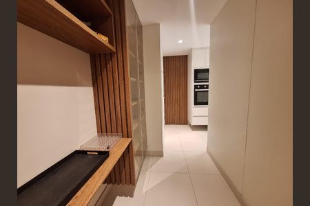 Apartamento para alugar com 137m², 3 quartos e 2 vagas