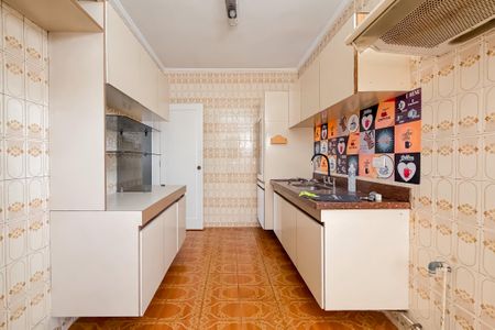 Apartamento à venda com 112m², 3 quartos e sem vaga Apartamento à venda com 112m², 3 quartos e sem vagaCozinha e Área de Serviço