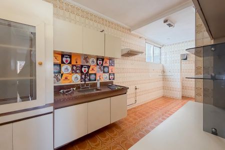 Apartamento à venda com 112m², 3 quartos e sem vaga Apartamento à venda com 112m², 3 quartos e sem vagaCozinha e Área de Serviço