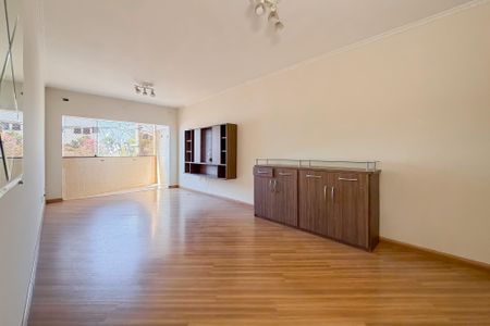 Apartamento à venda com 112m², 3 quartos e sem vaga Apartamento à venda com 112m², 3 quartos e sem vagaSala