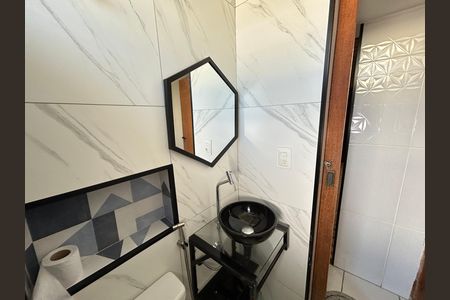 Apartamento para alugar com 60m², 2 quartos e sem vagaBanheiro