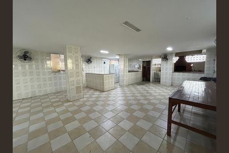 Apartamento para alugar com 60m², 2 quartos e sem vagaÁrea comum - Salão de festas