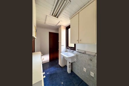 Casa de condomínio à venda com 206m², 4 quartos e 2 vagas