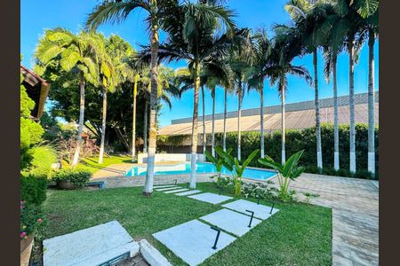Casa de condomínio à venda com 206m², 4 quartos e 2 vagas
