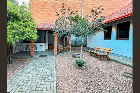 Casa de condomínio à venda com 206m², 4 quartos e 2 vagas