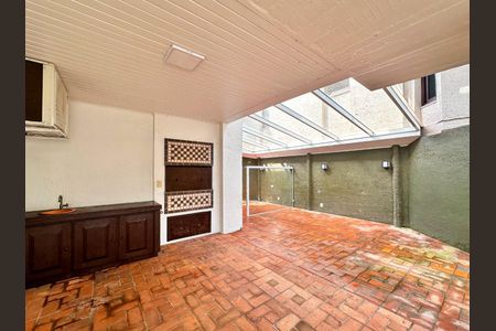 Casa de condomínio à venda com 206m², 4 quartos e 2 vagas