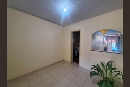 Sala de casa de condomínio para alugar com 3 quartos, 60m² em Santa Rosa, Niterói