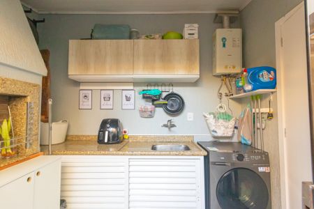 Casa de condomínio à venda com 89m², 3 quartos e 2 vagas Casa de condomínio à venda com 89m², 3 quartos e 2 vagasVaranda gourmet e Área de Serviço