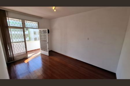 Casa à venda com 315m², 4 quartos e 3 vagas