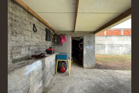Casa à venda com 130m², 2 quartos e 5 vagas