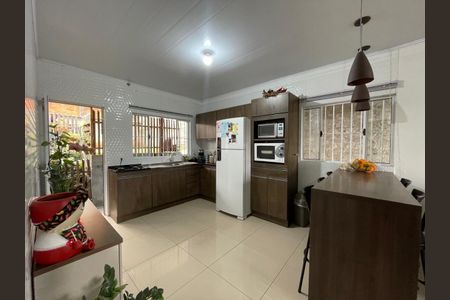 Casa à venda com 130m², 2 quartos e 5 vagas