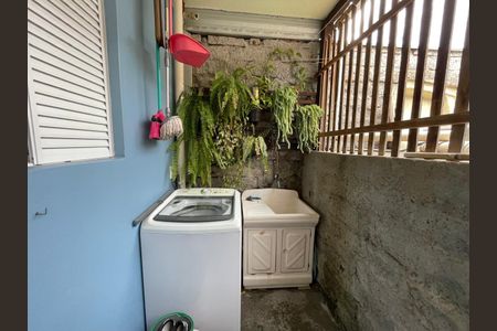 Casa à venda com 130m², 2 quartos e 5 vagas