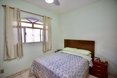 Casa à venda com 280m², 3 quartos e 2 vagas Casa à venda com 280m², 3 quartos e 2 vagasQuarto Suíte
