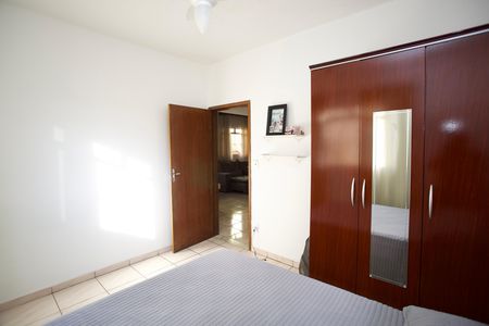Casa à venda com 280m², 3 quartos e 2 vagas Casa à venda com 280m², 3 quartos e 2 vagasQuarto 2