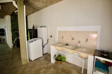 Cozinha e Área de Serviço de casa à venda com 3 quartos, 280m² em Santa Cruz (barreiro), Belo Horizonte