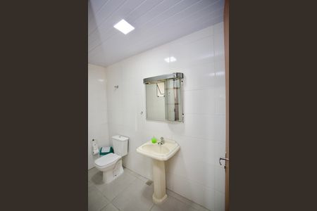 Casa à venda com 280m², 3 quartos e 2 vagas Casa à venda com 280m², 3 quartos e 2 vagasLavabo
