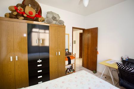Casa à venda com 280m², 3 quartos e 2 vagas Casa à venda com 280m², 3 quartos e 2 vagasQuarto 1