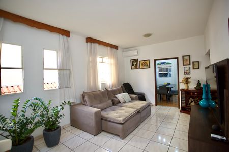 Sala de TV de casa à venda com 3 quartos, 280m² em Santa Cruz (barreiro), Belo Horizonte