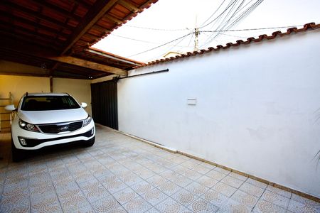 Garagem de casa à venda com 3 quartos, 280m² em Santa Cruz (barreiro), Belo Horizonte