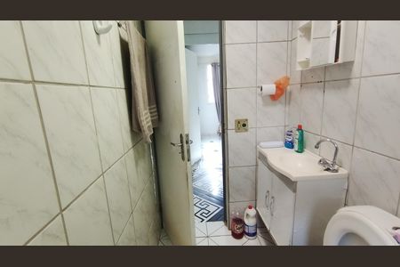 Banheiro de apartamento para alugar com 2 quartos, 60m² em Jardim Europa, Suzano