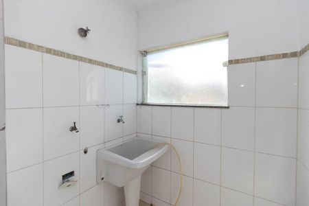 Área de Serviço de casa para alugar com 2 quartos, 60m² em Vila Medeiros, São Paulo