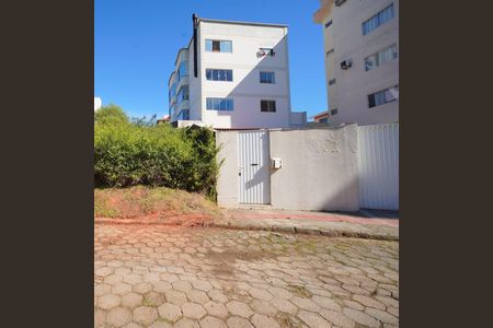 Fachada de apartamento para alugar com 2 quartos, 69m² em Serraria, São José
