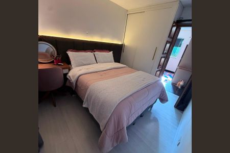 Quarto de apartamento à venda com 2 quartos, 47m² em Centro, Curitiba