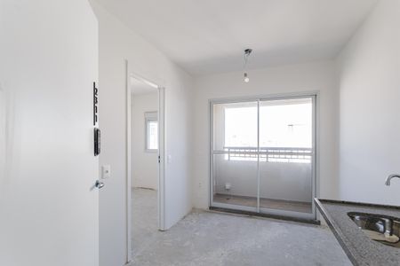 Sala/Cozinha de apartamento à venda com 1 quarto, 24m² em Vila Nova Conceição, São Paulo
