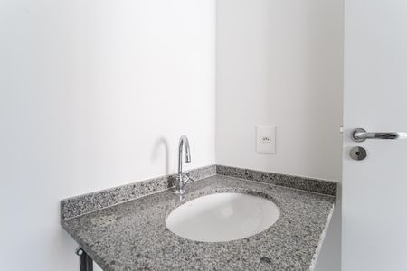Banheiro da Suíte de apartamento à venda com 1 quarto, 24m² em Vila Nova Conceição, São Paulo