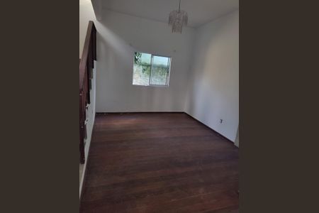 Casa para alugar com 160m², 4 quartos e 2 vagas