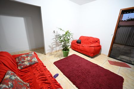 Casa à venda com 3 quartos, 100m² em Residencial Forteville, Goiânia