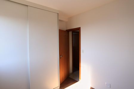 Apartamento à venda com 92m², 3 quartos e 2 vagasQuarto