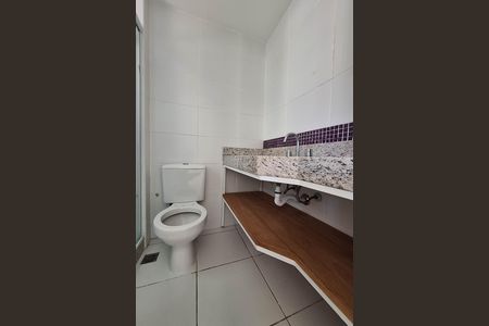 Apartamento à venda com 210m², 3 quartos e 3 vagas Apartamento à venda com 210m², 3 quartos e 3 vagasBanheiro da Suíte 2